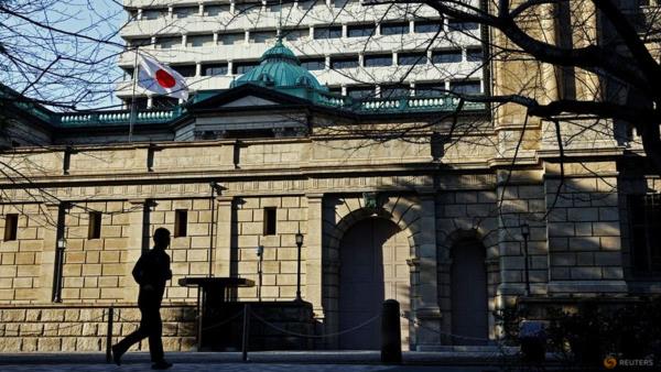 日本央行鹰派政策制定者暗示可能"果断"加息