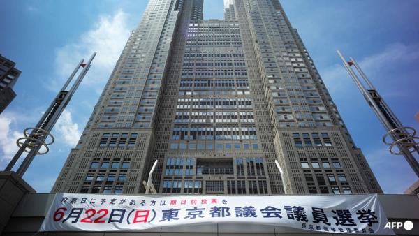 东京选民在全国大选前惩罚日本执政党
