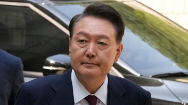 韩国特别检察官申请逮捕前总统尹锡悦