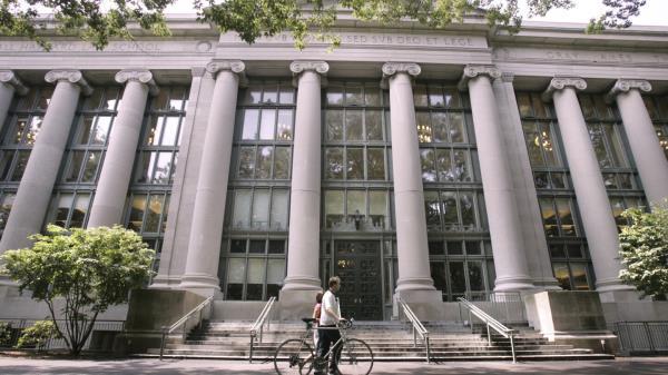 法官叫停特朗普政府阻止外国学生就读哈佛的另一项举措