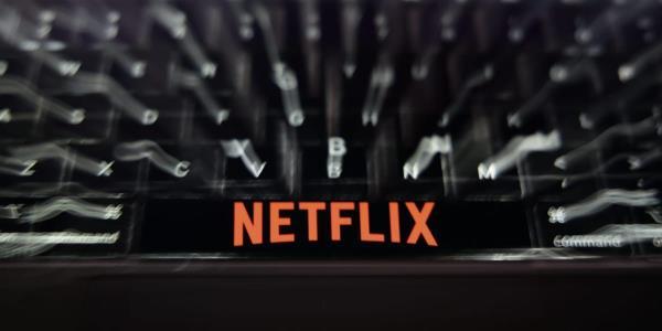 网飞（Netflix）越来越像它过去曾断言注定要失败的有线电视模式