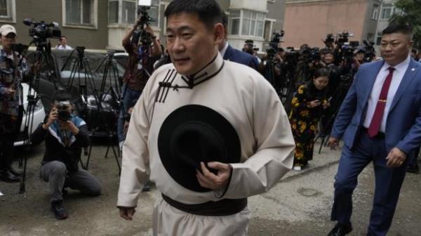 蒙古国针对总理的抗议活动可能导致政府改组